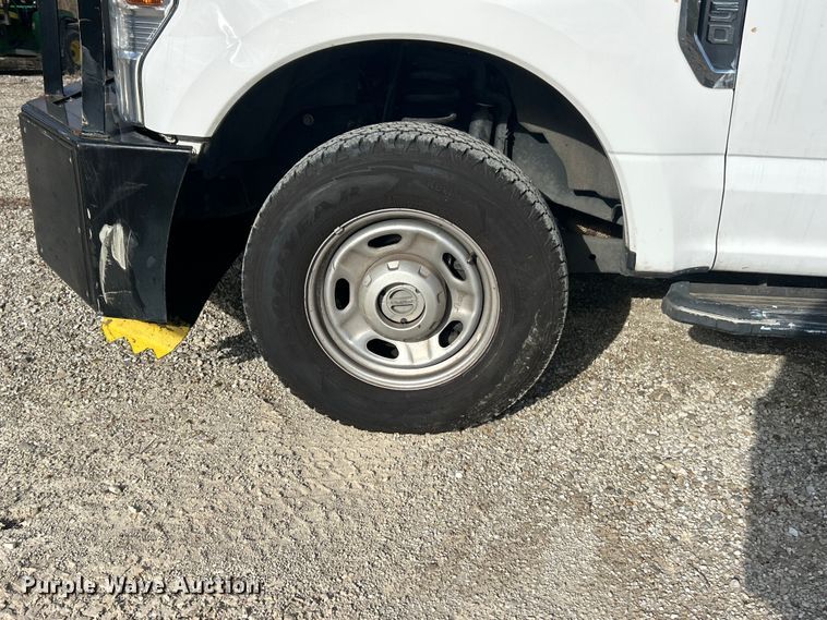 image for item FC5258 2020 Ford F350 Super Duty Ext. Cab utility bed pickup truck