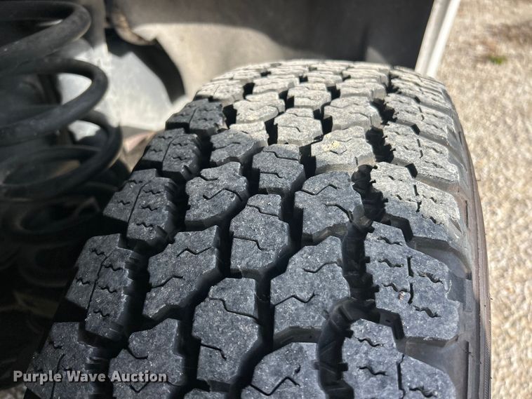 image for item FC5258 2020 Ford F350 Super Duty Ext. Cab utility bed pickup truck