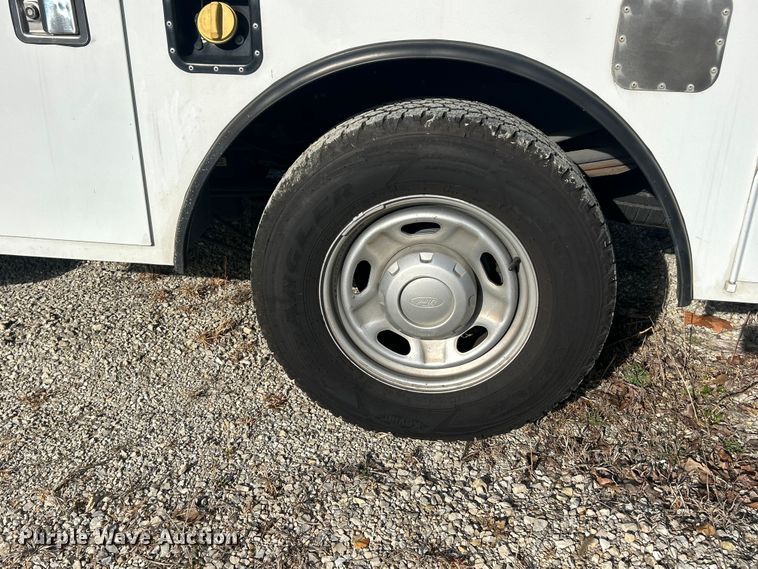 image for item FC5258 2020 Ford F350 Super Duty Ext. Cab utility bed pickup truck