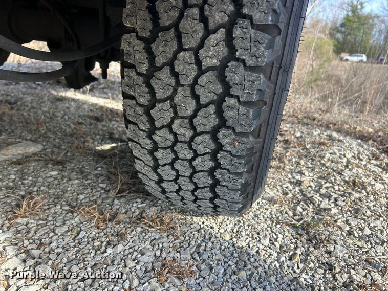 image for item FC5258 2020 Ford F350 Super Duty Ext. Cab utility bed pickup truck