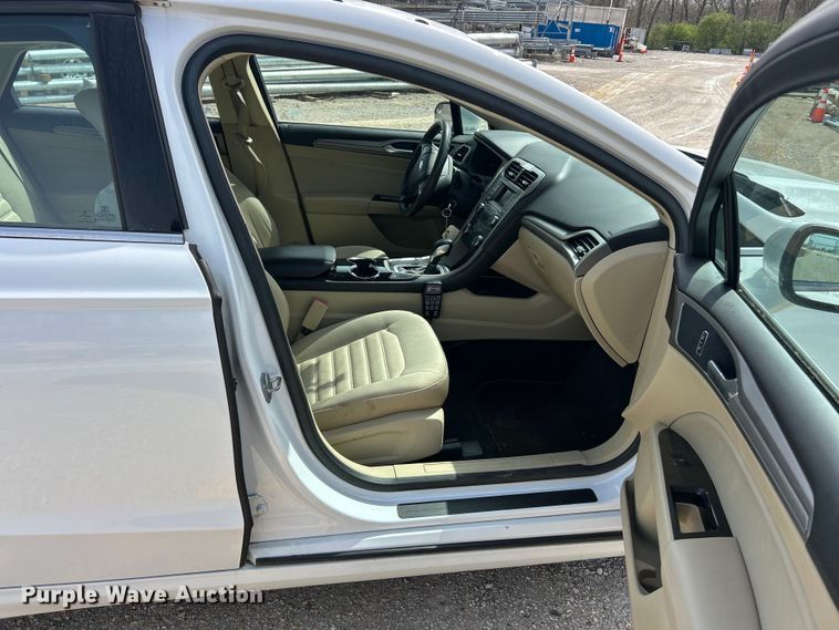 image for item FC5263 2014 Ford Fusion  