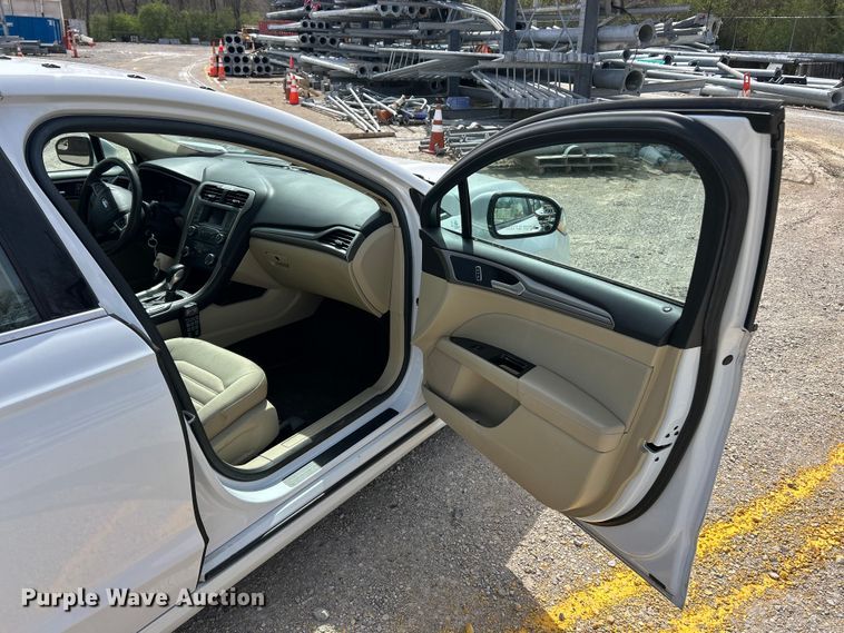 image for item FC5263 2014 Ford Fusion  