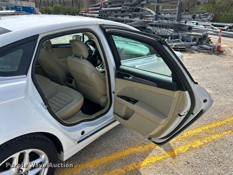 image for item FC5263 2014 Ford Fusion  