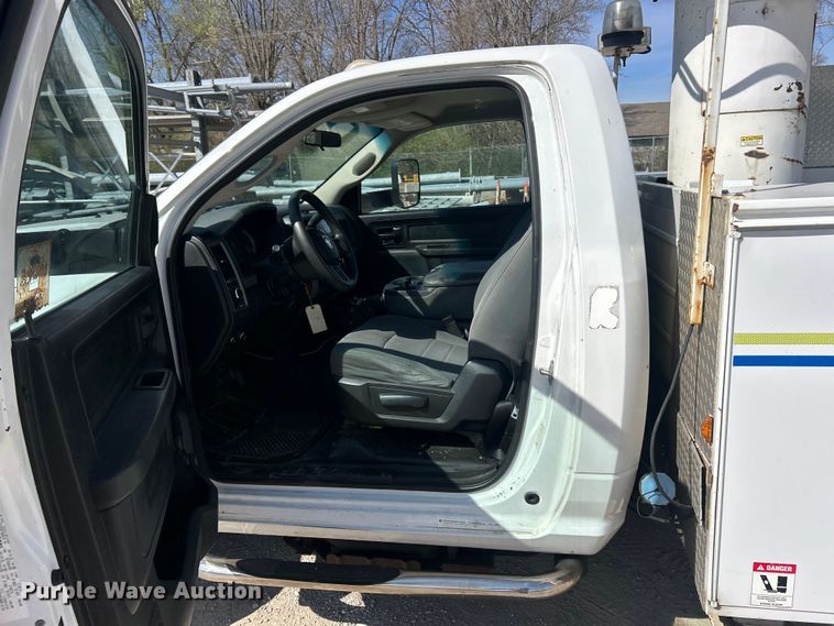 image for item FC5265 2013 RAM 5500  bucket truck