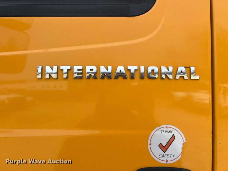 image for item FC5266 2006 International 7400 dump truck