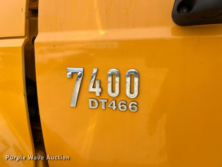 image for item FC5266 2006 International 7400 dump truck