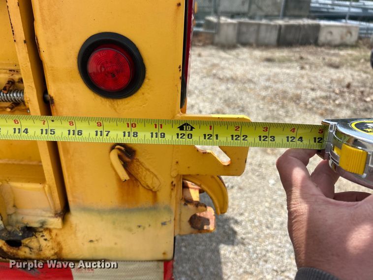 image for item FC5266 2006 International 7400 dump truck