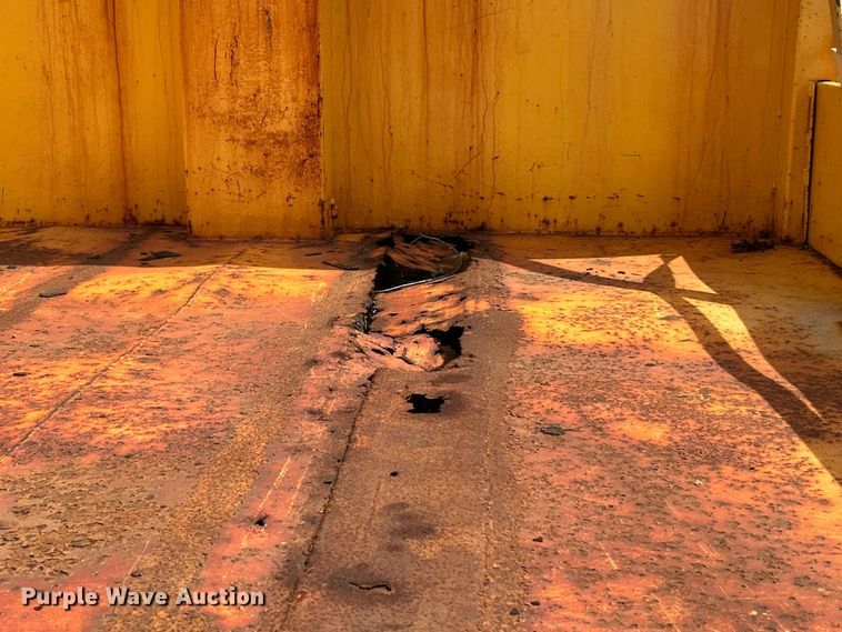 image for item FC5266 2006 International 7400 dump truck