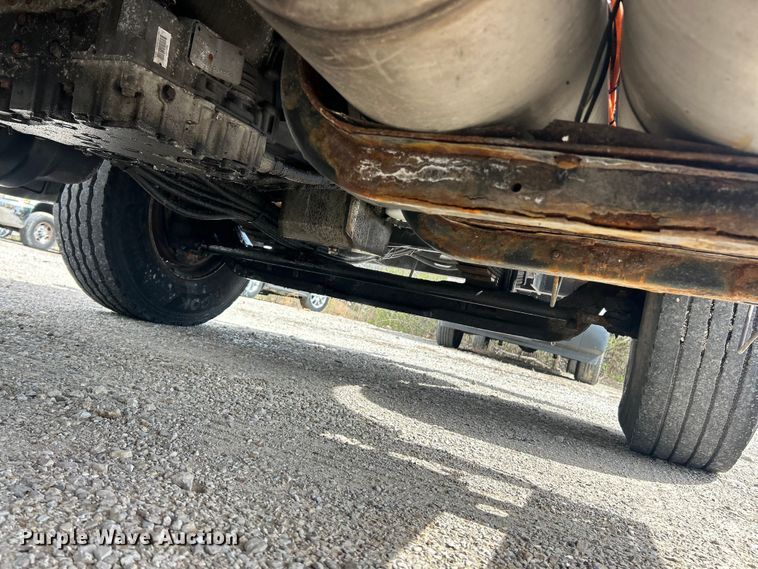 image for item FC5266 2006 International 7400 dump truck