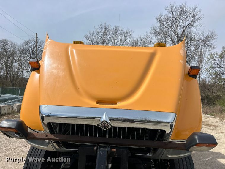 image for item FC5266 2006 International 7400 dump truck