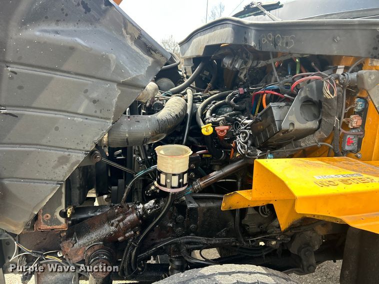 image for item FC5266 2006 International 7400 dump truck