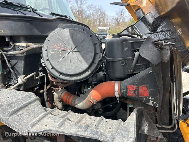 image for item FC5266 2006 International 7400 dump truck