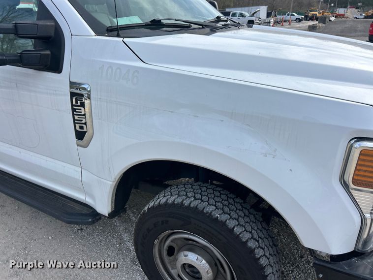 image for item FC5268 2020 Ford F350 Super Duty Ext. Cab utility bed pickup truck