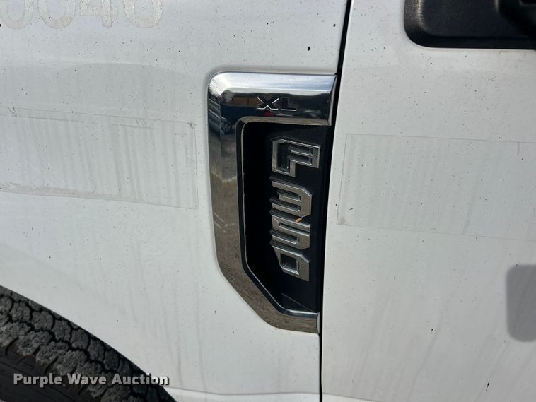 image for item FC5268 2020 Ford F350 Super Duty Ext. Cab utility bed pickup truck