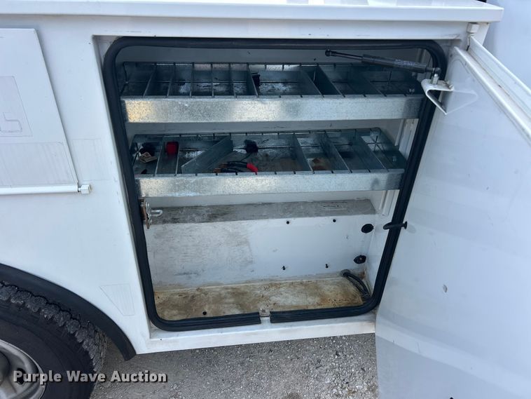 image for item FC5268 2020 Ford F350 Super Duty Ext. Cab utility bed pickup truck