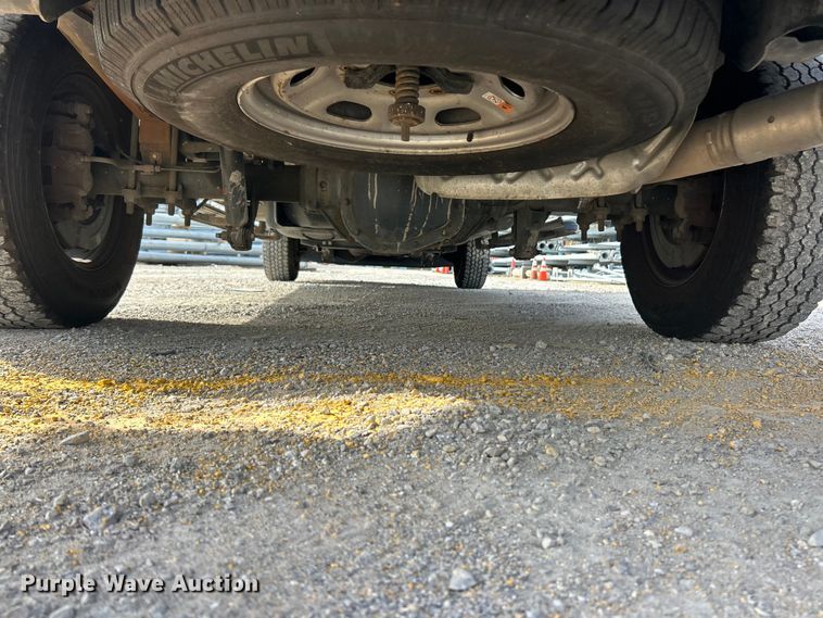 image for item FC5268 2020 Ford F350 Super Duty Ext. Cab utility bed pickup truck