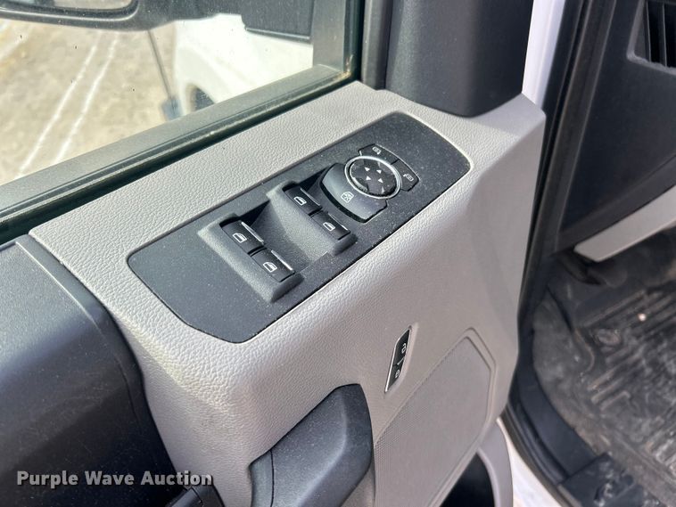 image for item FC5268 2020 Ford F350 Super Duty Ext. Cab utility bed pickup truck