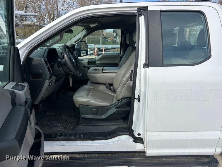 image for item FC5268 2020 Ford F350 Super Duty Ext. Cab utility bed pickup truck