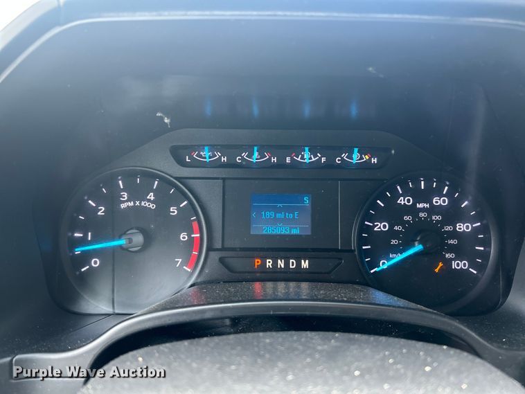 image for item FC5268 2020 Ford F350 Super Duty Ext. Cab utility bed pickup truck