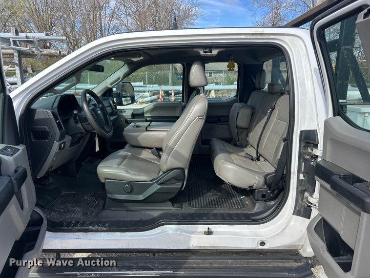 image for item FC5268 2020 Ford F350 Super Duty Ext. Cab utility bed pickup truck