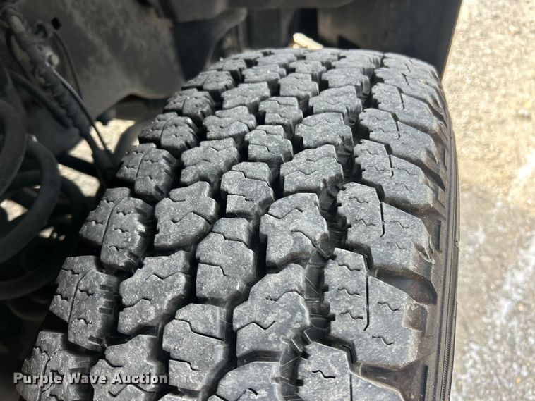 image for item FC5268 2020 Ford F350 Super Duty Ext. Cab utility bed pickup truck