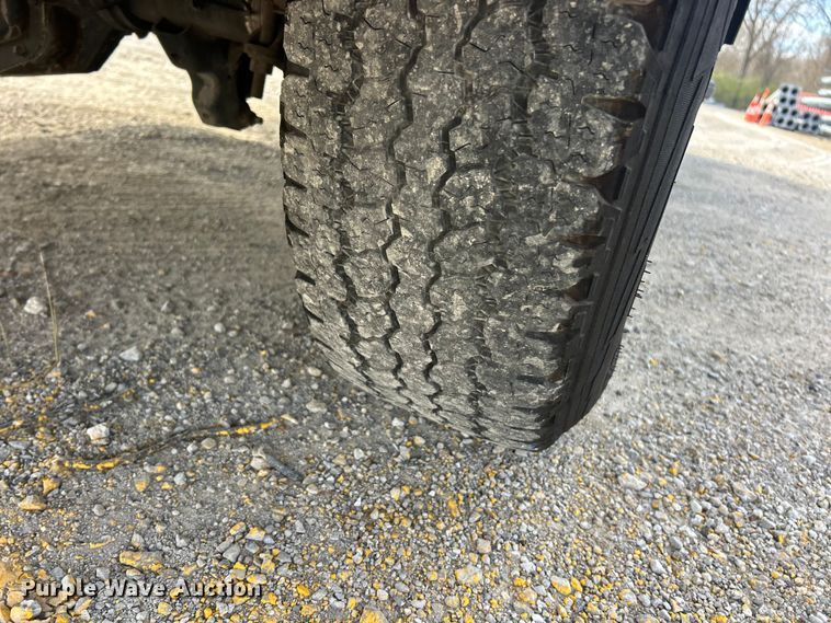 image for item FC5268 2020 Ford F350 Super Duty Ext. Cab utility bed pickup truck