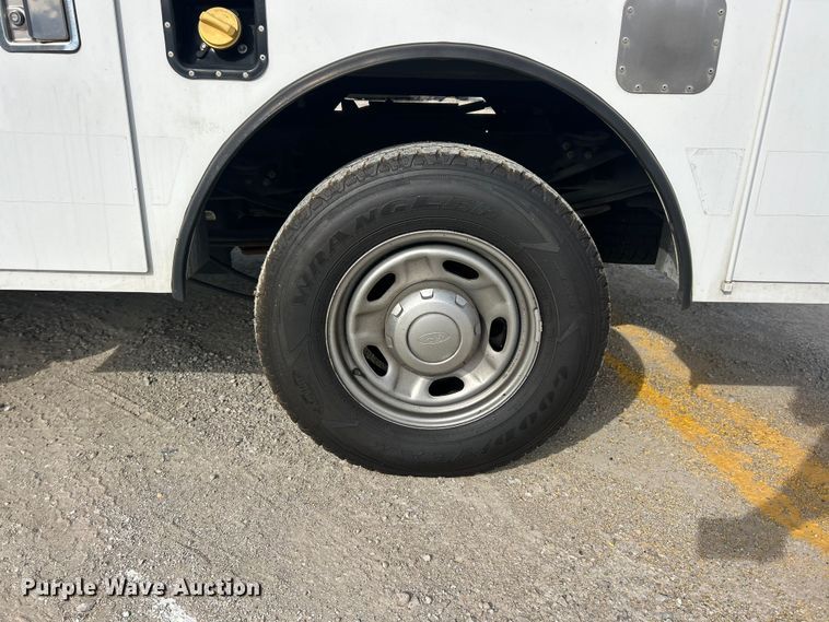 image for item FC5268 2020 Ford F350 Super Duty Ext. Cab utility bed pickup truck