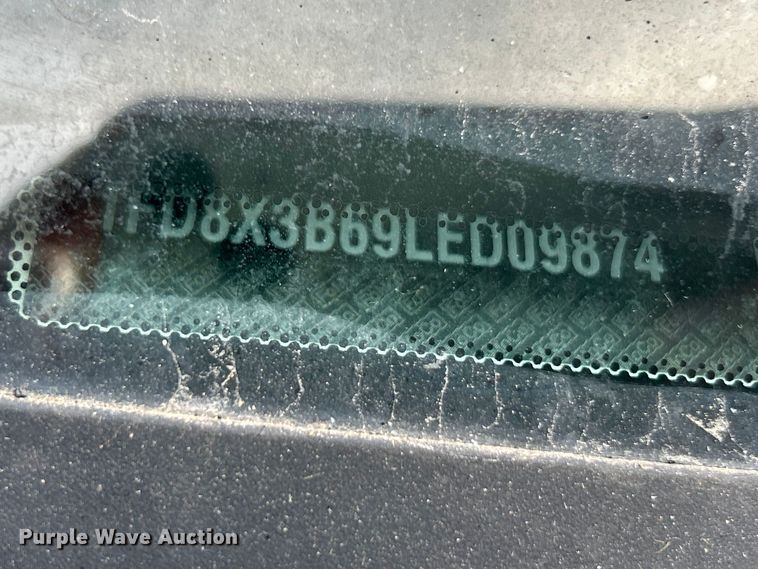 image for item FC5268 2020 Ford F350 Super Duty Ext. Cab utility bed pickup truck