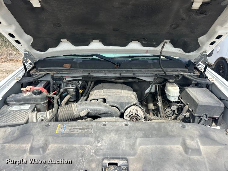 image for item FC5269 2008 Chevrolet Silverado 2500HD Crew Cab pickup truck