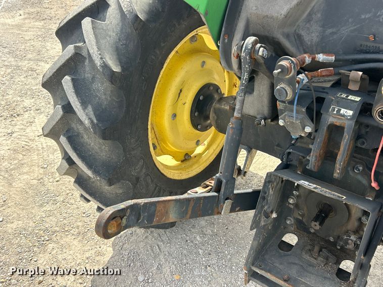 image for item FC5270 2004 John Deere 5220 tractor