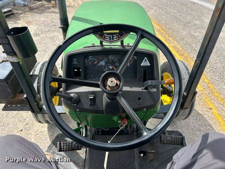 image for item FC5270 2004 John Deere 5220 tractor