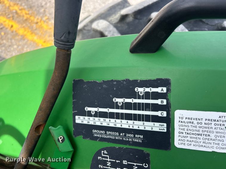 image for item FC5270 2004 John Deere 5220 tractor