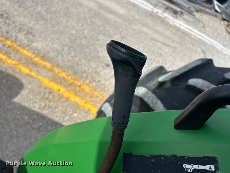 image for item FC5270 2004 John Deere 5220 tractor