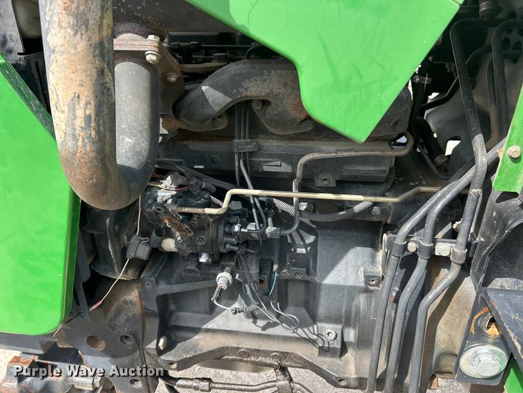 image for item FC5270 2004 John Deere 5220 tractor