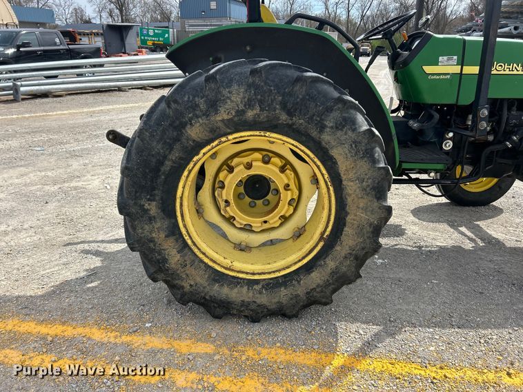 image for item FC5270 2004 John Deere 5220 tractor