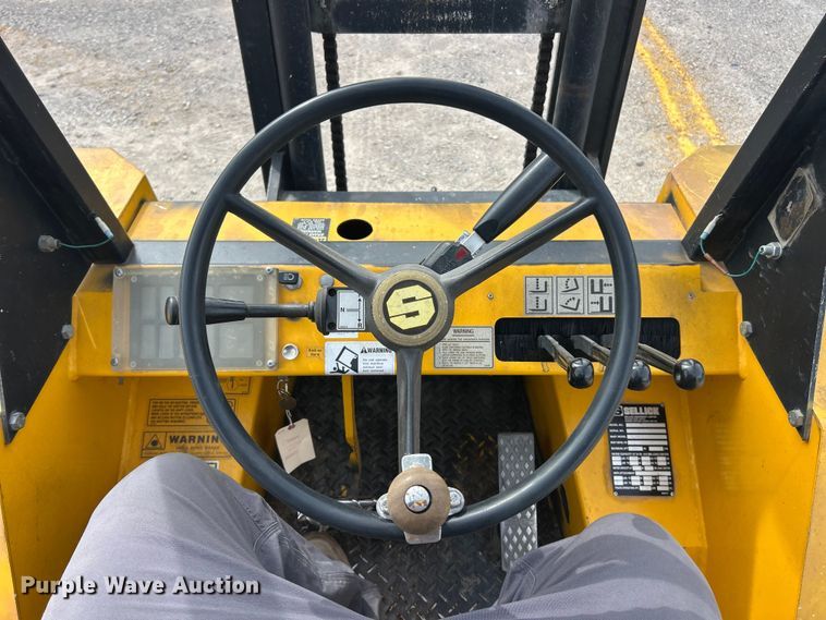 image for item FC5271 Sellick SD-80 forklift