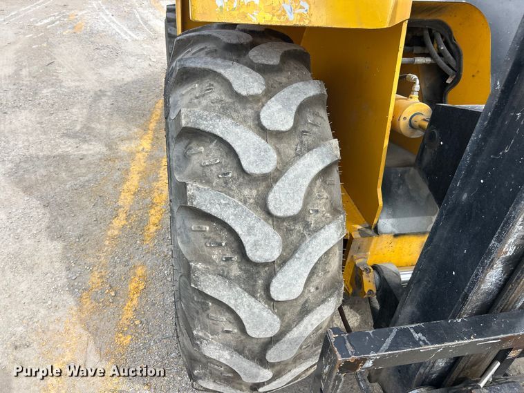 image for item FC5271 Sellick SD-80 forklift