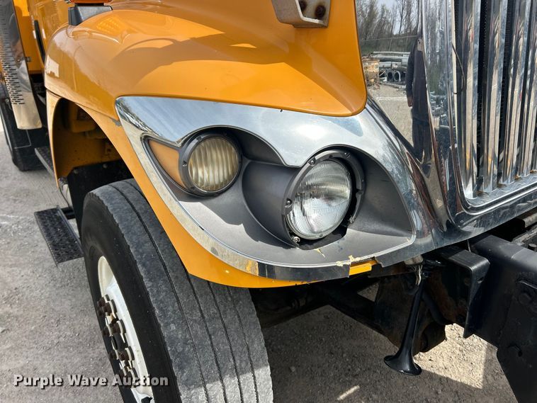 image for item FC5272 2010 International 7400  dump truck