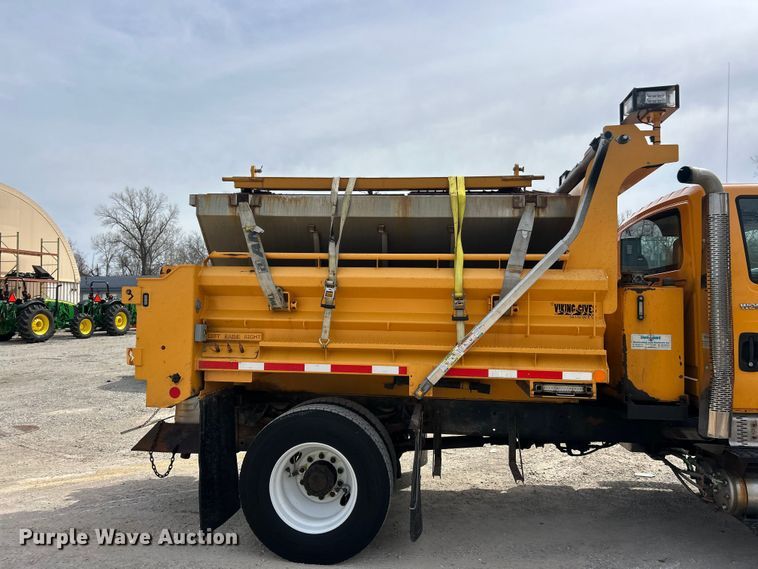 image for item FC5272 2010 International 7400  dump truck