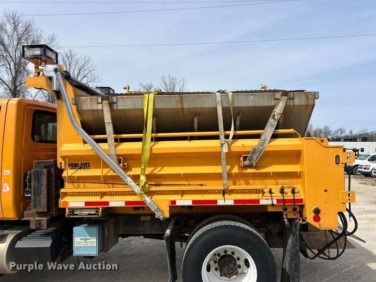 image for item FC5272 2010 International 7400  dump truck