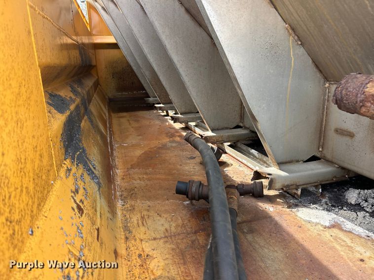 image for item FC5272 2010 International 7400  dump truck