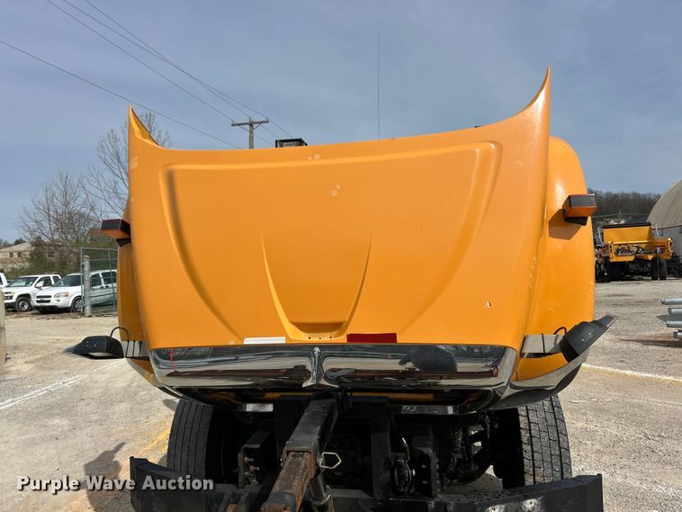 image for item FC5272 2010 International 7400  dump truck