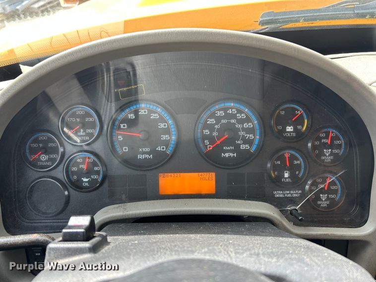 image for item FC5272 2010 International 7400  dump truck