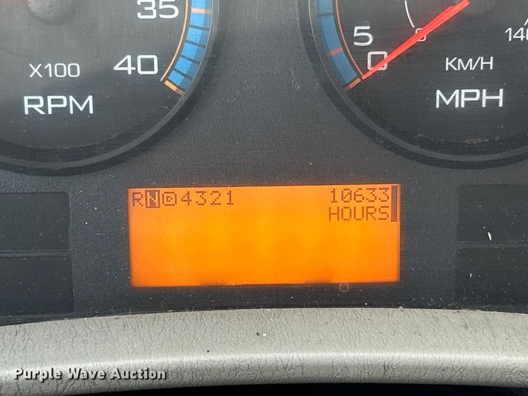 image for item FC5272 2010 International 7400  dump truck