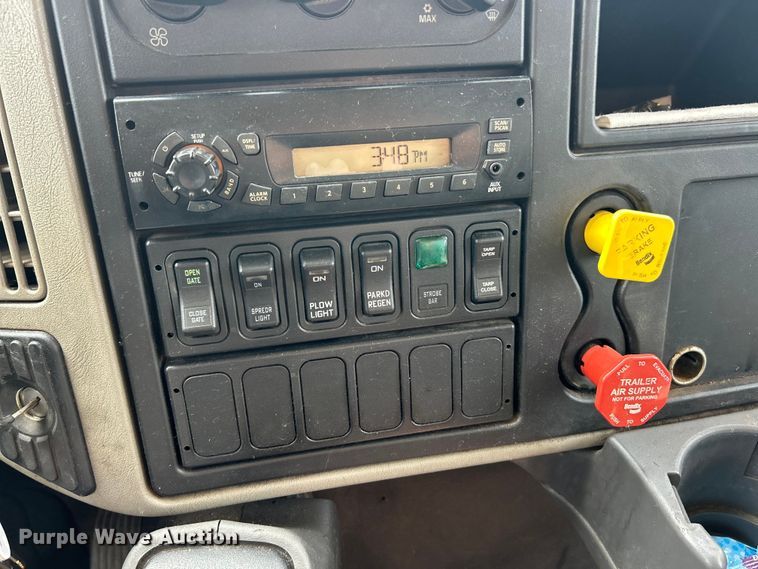 image for item FC5272 2010 International 7400  dump truck