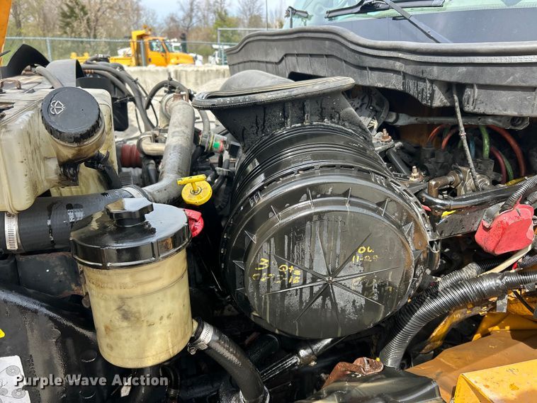 image for item FC5272 2010 International 7400  dump truck