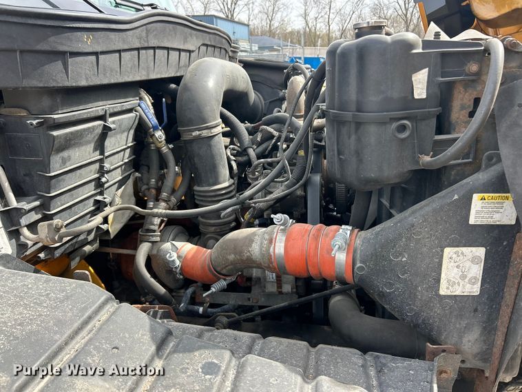 image for item FC5272 2010 International 7400  dump truck