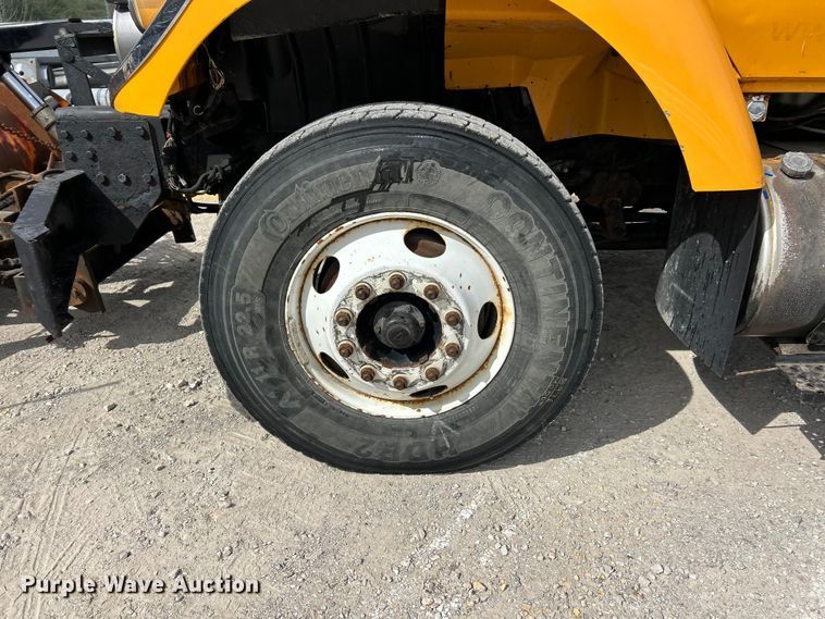 image for item FC5272 2010 International 7400  dump truck