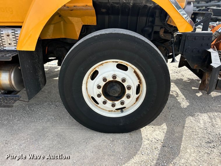 image for item FC5272 2010 International 7400  dump truck