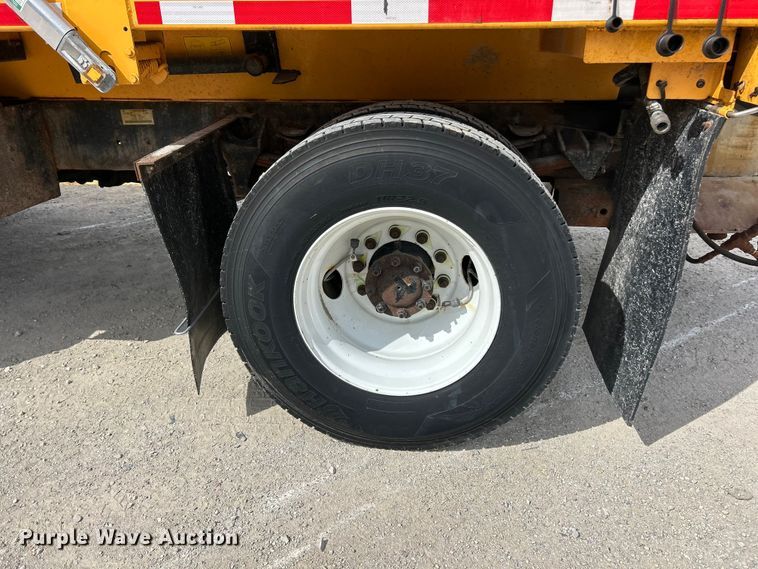 image for item FC5272 2010 International 7400  dump truck